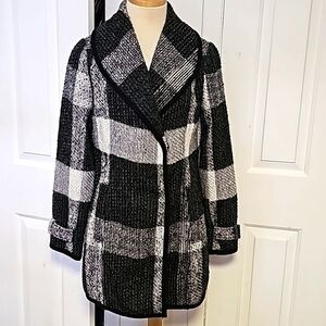 Guess‎ preppi business Casual plaid lapel jacket. Size medium. Black and …